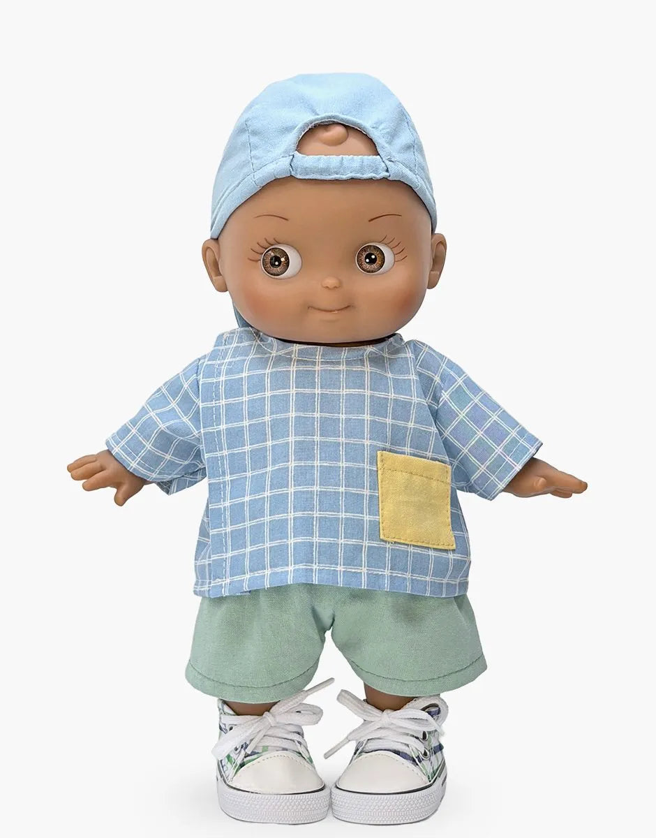 Noah à l’école et son ensemble à carreaux bleu - Minikane