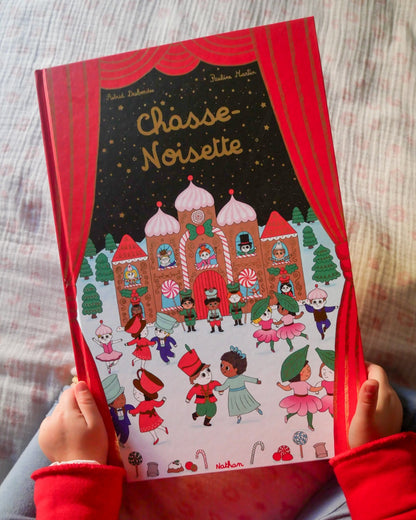 Chasse-Noisette - Album de Noël - Aventure à l'Opéra de Paris - Livre enfant dès 4 ans
