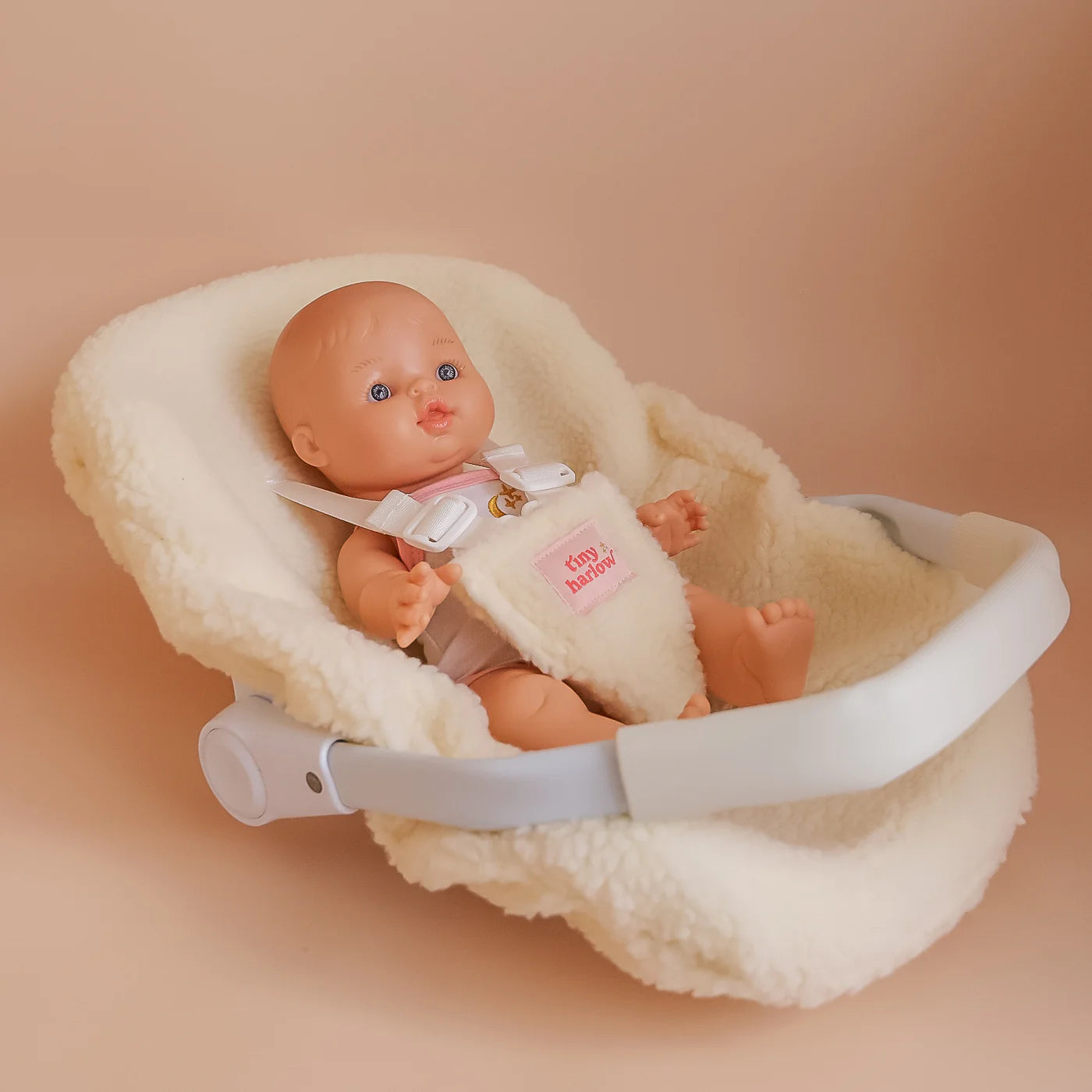 Capsule de siège d’auto Tiny Harlow Dolls  #Sherpa crème