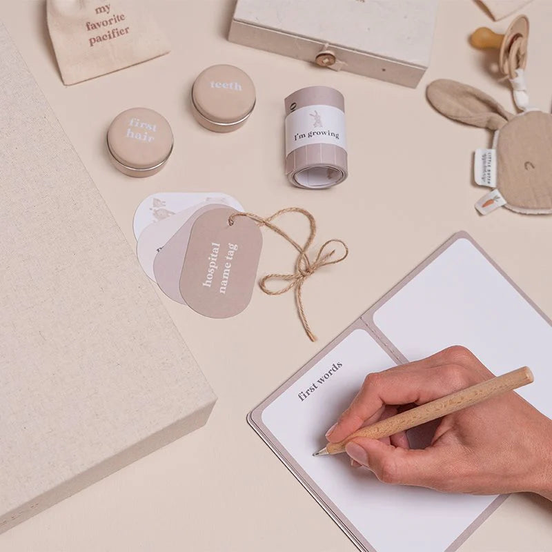 Memorybox Newborn Naturals- Little Dutch