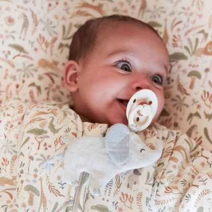 Doudou attache-tétine Éléphant Safari Friends – Little Dutch
