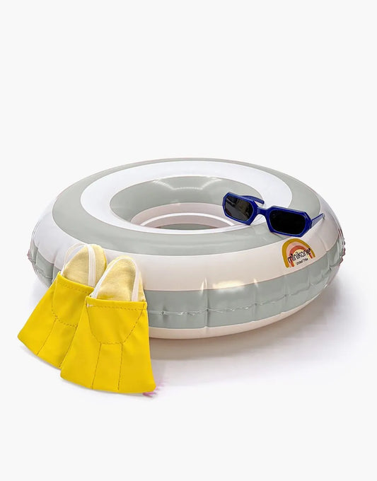 Lot accessoires de plage Mini Panchas avec bouée rayée vert de gris - Minikane