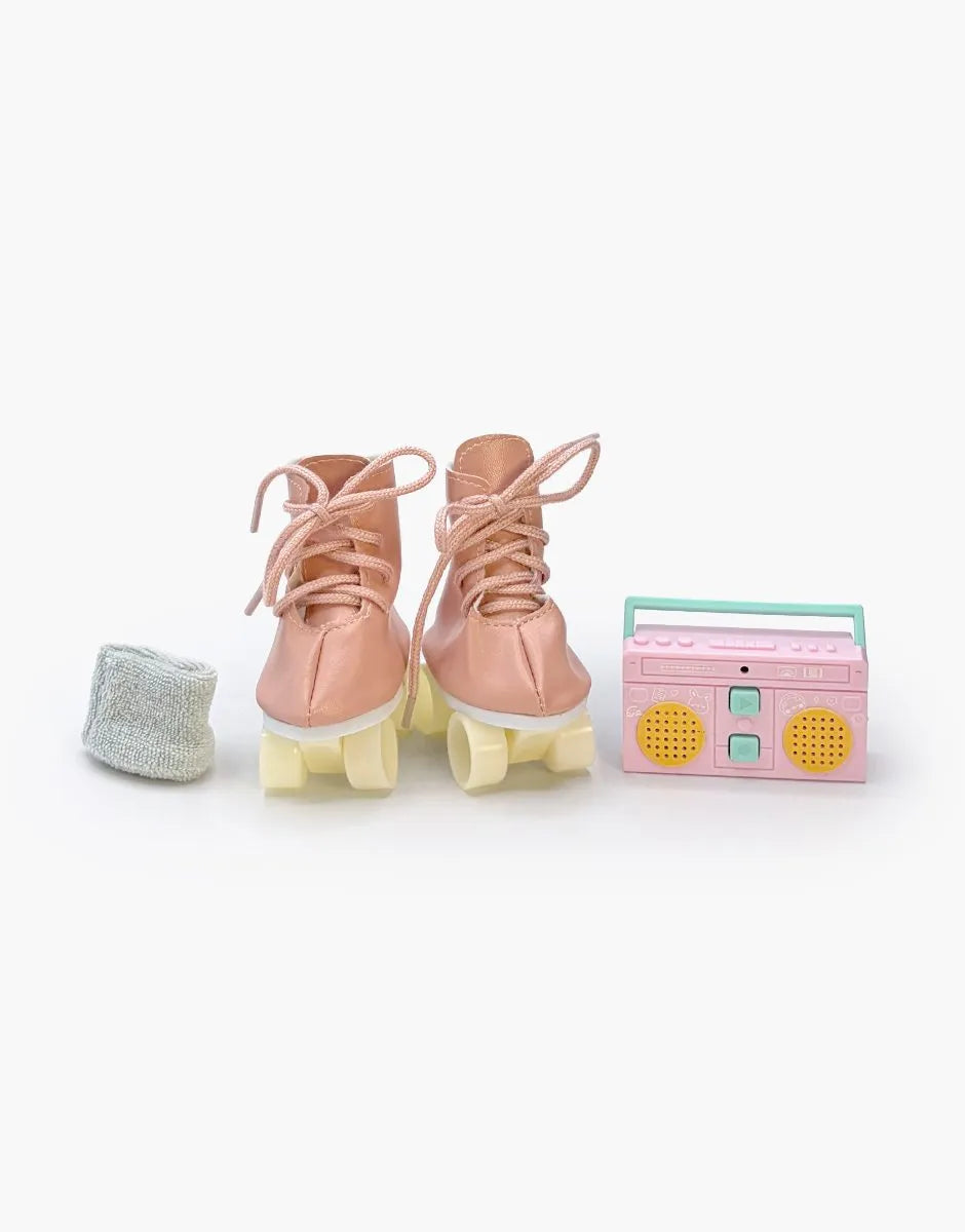 Lot accessoires rollers Mini Panchas avec patins roses - Minikane