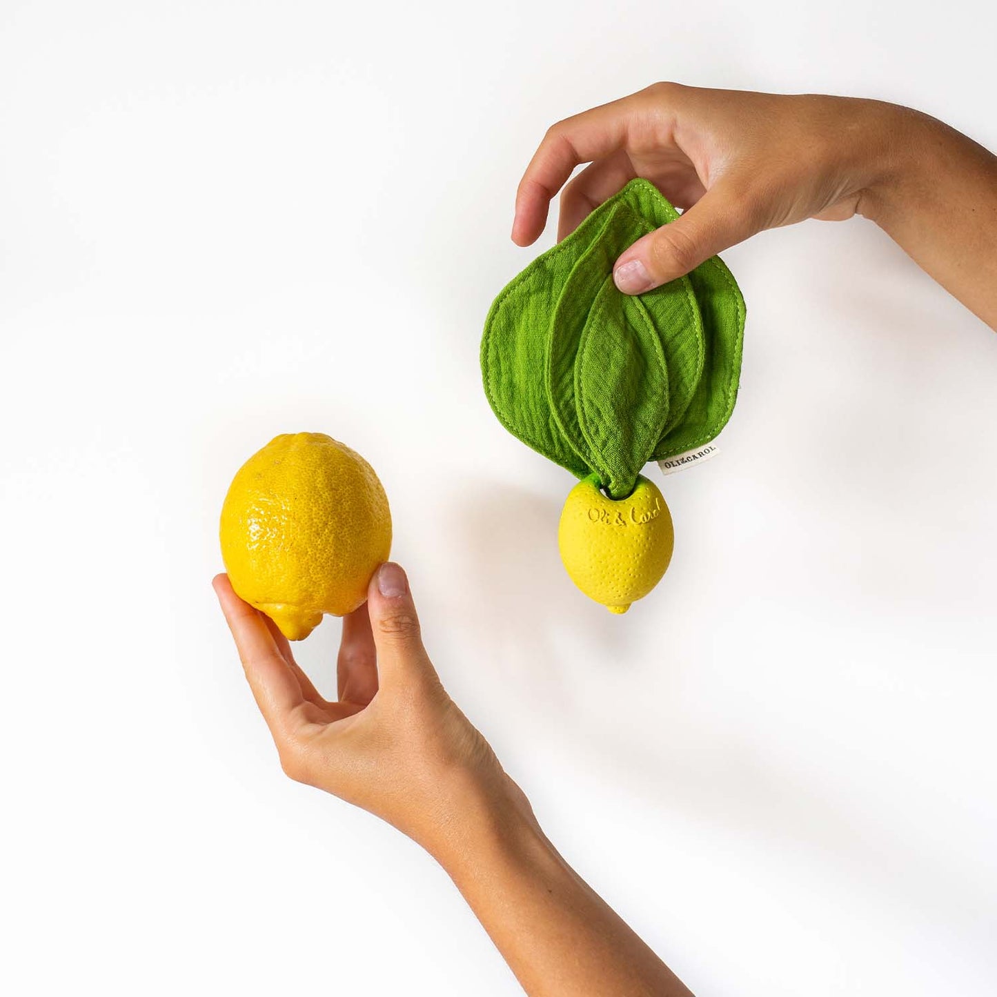 Lou le citron 🍋 Mini Doudou-Anneau Dentition Bébé- Oli and Carol