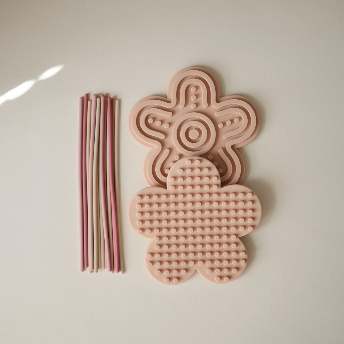 Silicone Sensory Toys Fleurs - Mushie
